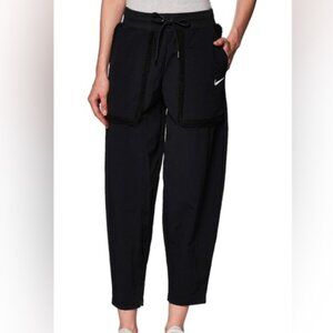 *NWT* Nike Women's Sportswear High Rise Pants- M